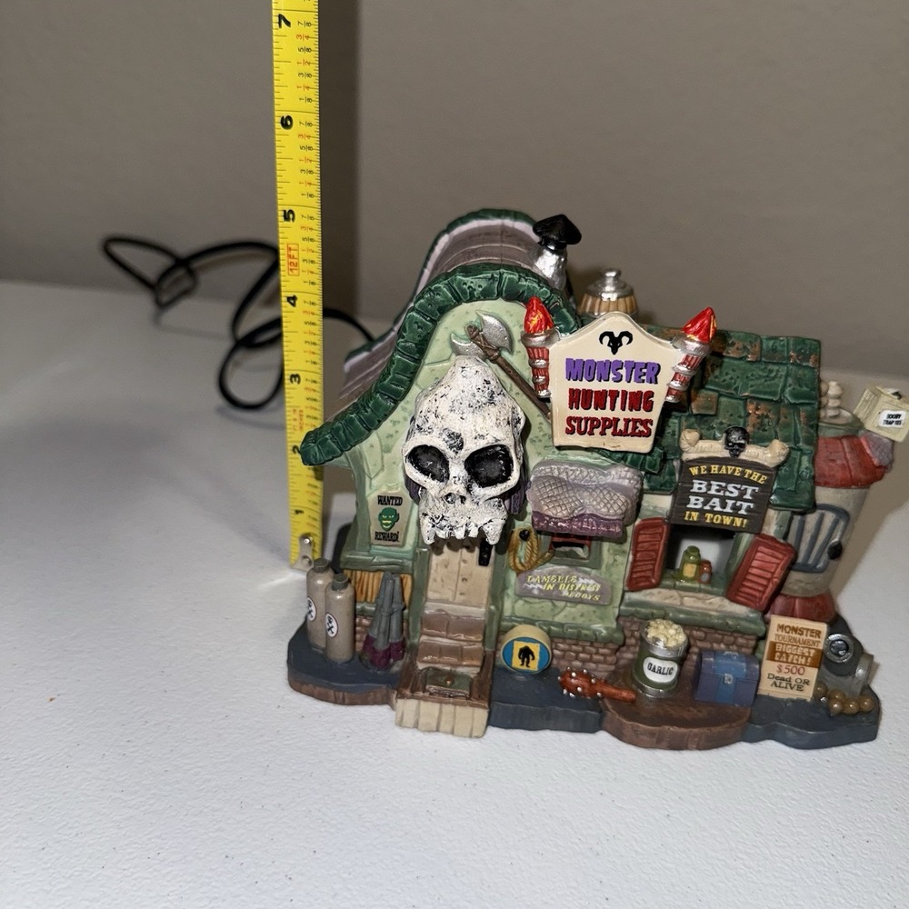 Lemax Halloween MONSTER HUNTING SUPPLY  Village #85311 Spooky Town - Picture 8 of 8